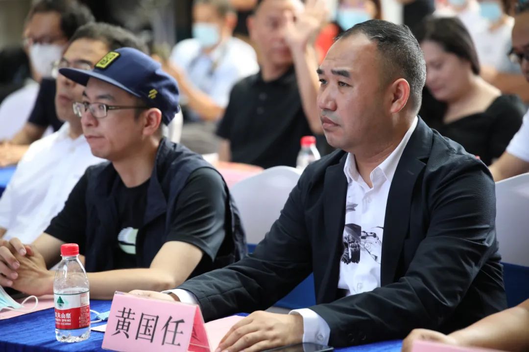 门徒娱乐
科技-真皮标志杯