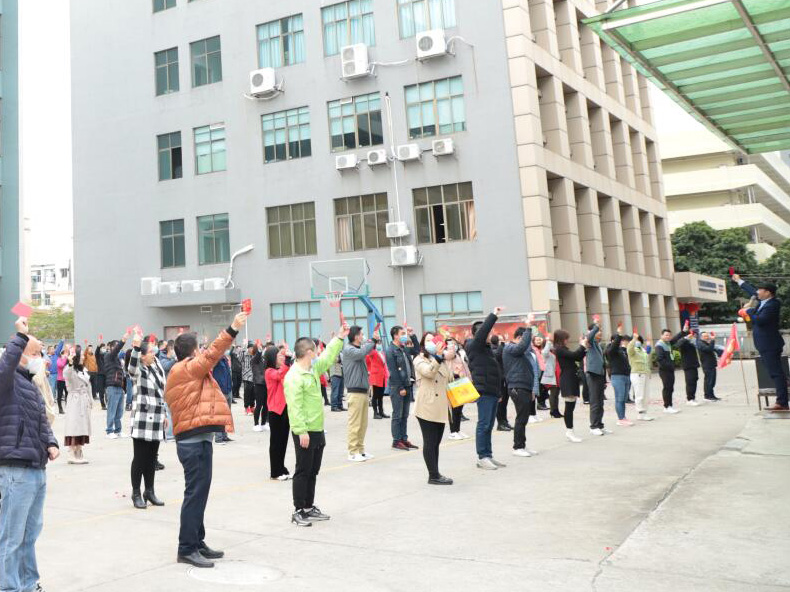 双肩包厂广东门徒娱乐
科技,背包厂家,背包定制.jpg