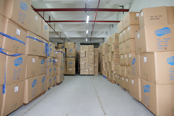 箱包工厂.jpg